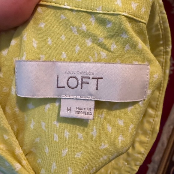 Loft Yellow Button Down Long Sleeve Bird Pattern Womens Sz M Blouse - Picture 4 of 4